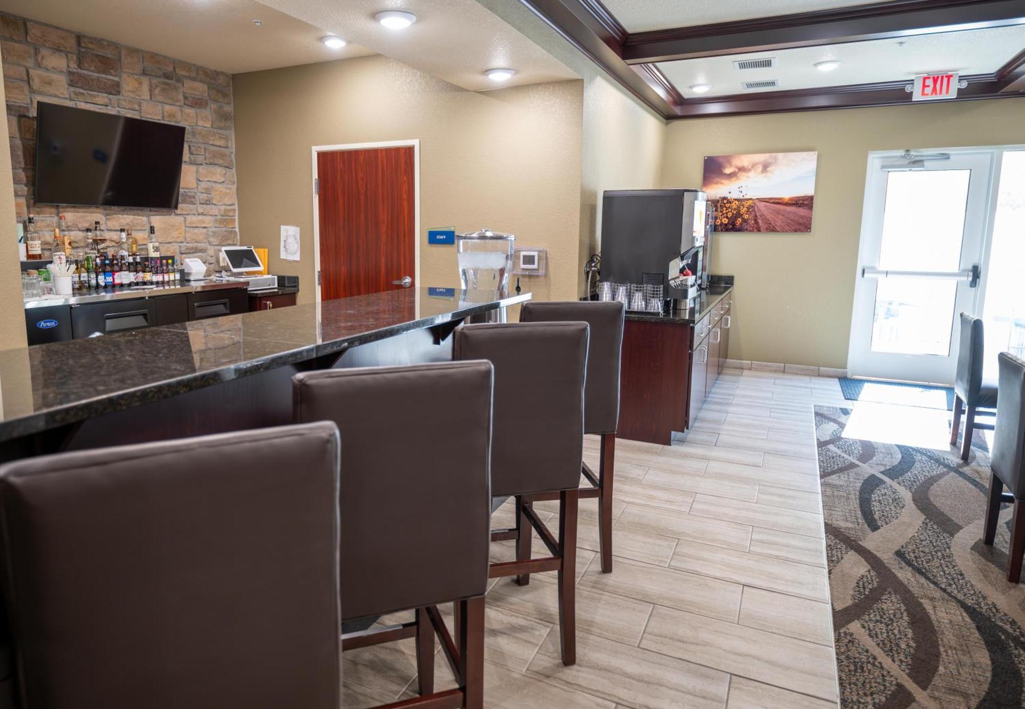 Cobblestone Hotel & Suites - Lamar Exterior foto